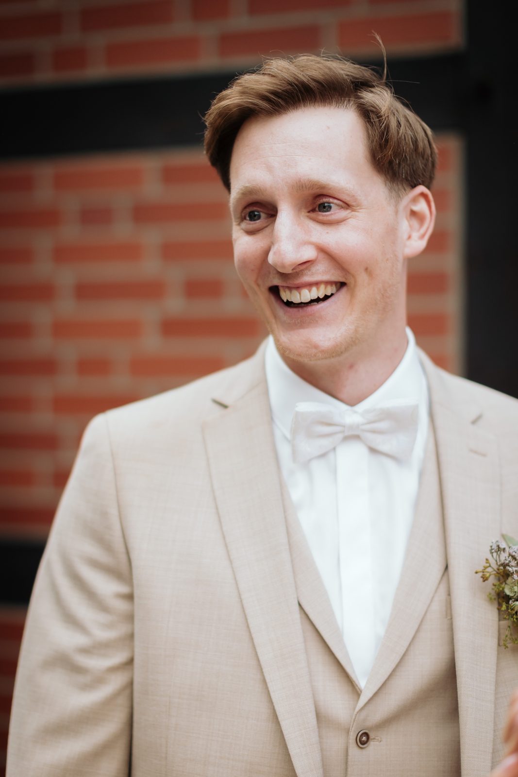 Sören lacht